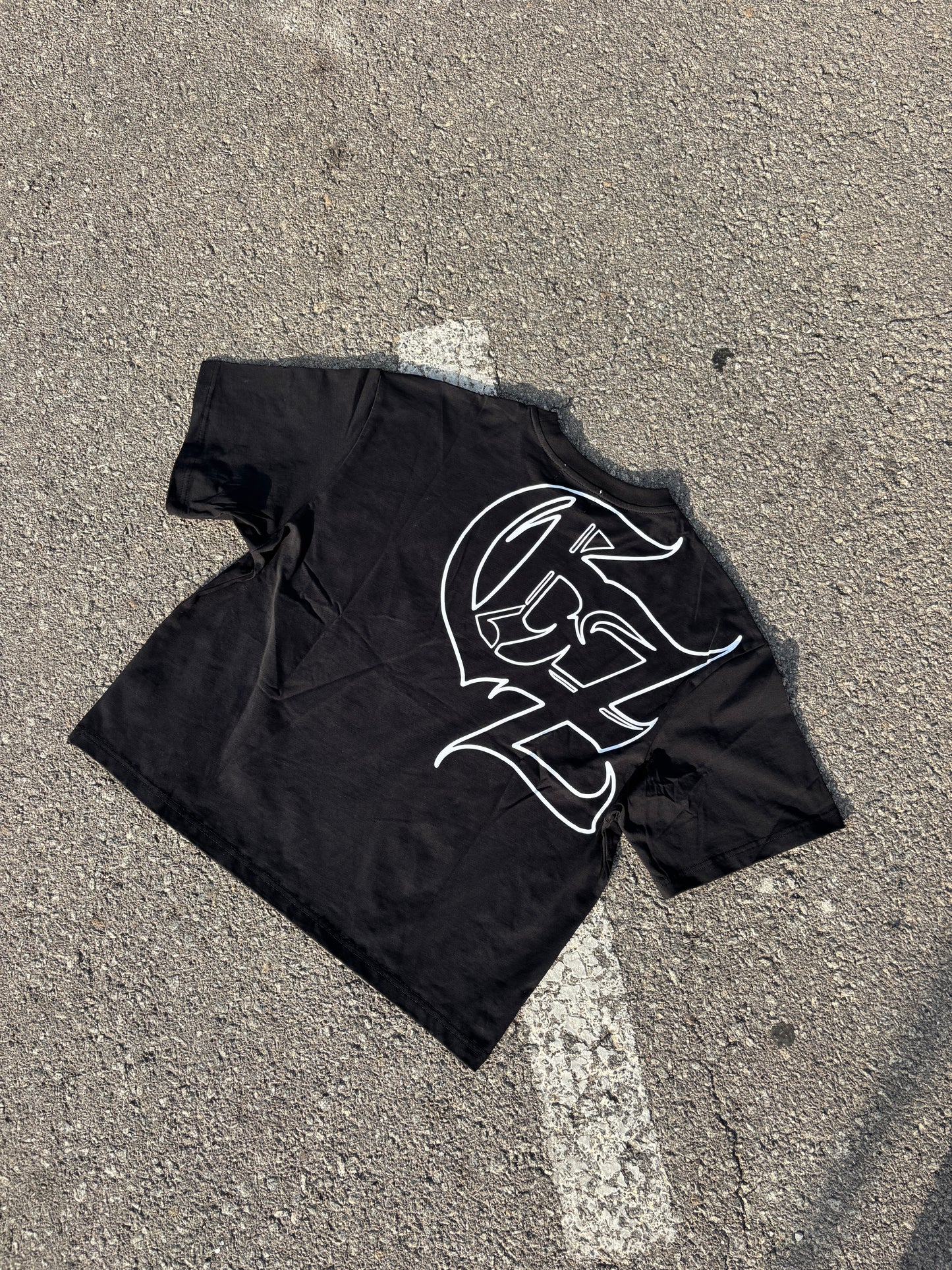 BLACK TEE