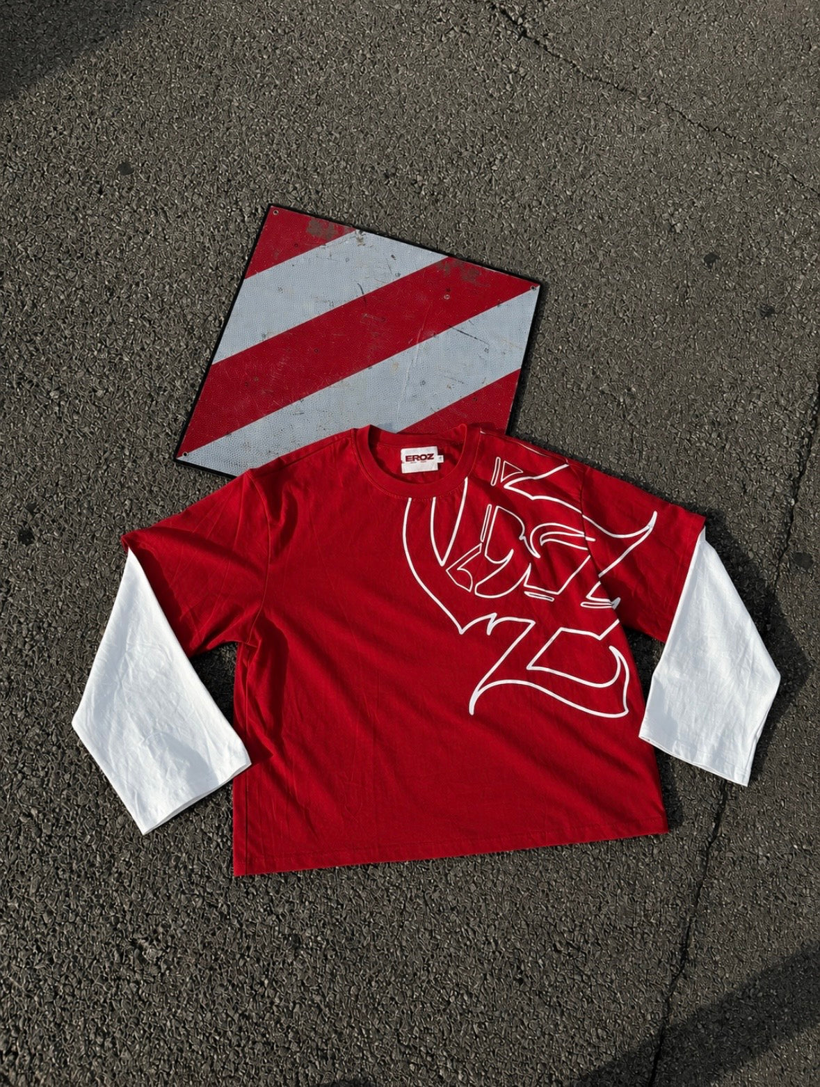 RED LONG SLEEVE TEE